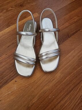 Aldo Metallic Champagne Double-Strap Slingback Sandals NWOT